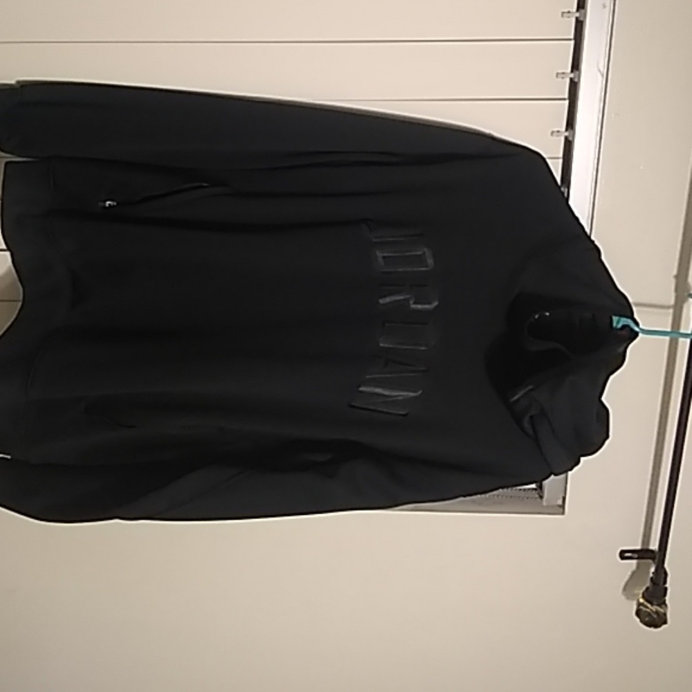 Clothes - Picture 5 of 5